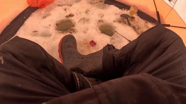 Ловля крупной плотвы и густеры в Ряпино.Где и как правильно искать белую рыбу на перешеике смотреть онлайн