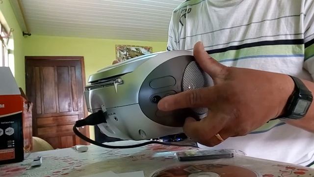 Radio portátil com CD смотреть онлайн