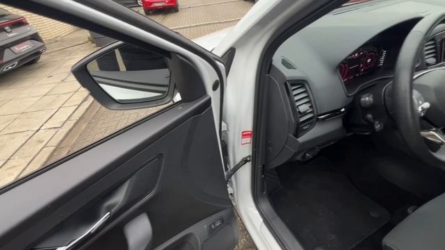 SKODA Karoq Sportline*1.5TSi*150PS*LED*Kamera*4xShz*BT смотреть онлайн