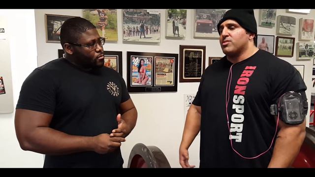 Big Three Interview | Aria Attia 915 Pound World Record Deadlift смотреть онлайн