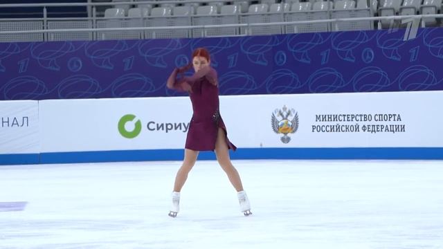 Фигуристки-одиночницы на предстартовых прогонах перед короткими программами. Гран-при России 2022 смотреть онлайн