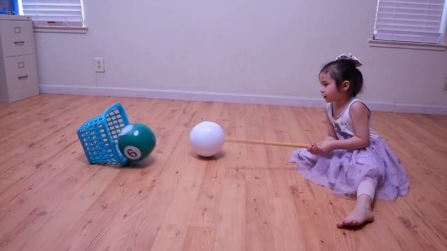 Learn Numbers and Counting with Inflatable Toy Ball for Children смотреть онлайн