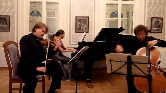 Brahms Trio Live - Brahms: Piano Trio in C minor, Op.101. Allegro energico смотреть онлайн