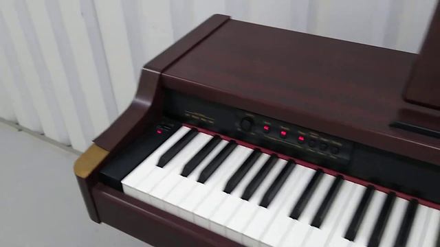 Roland HP1 digital piano in rosewood. stock number 22166 смотреть онлайн