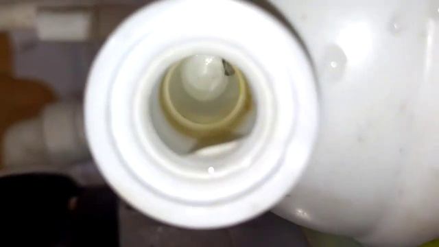 Неисправность обратного клапана на системе обратного осмоса смотреть онлайн