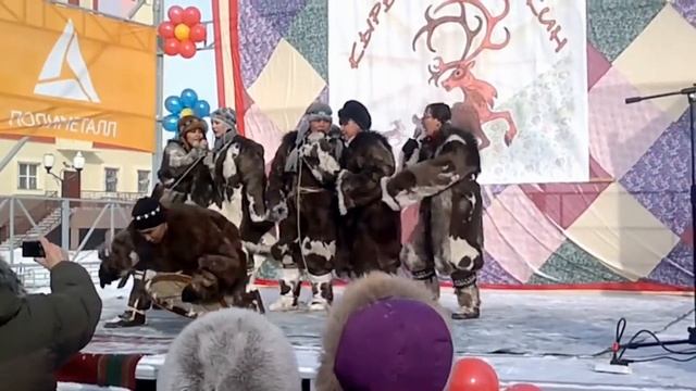 Танец шаманов севера + приколная песня смотреть онлайн