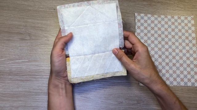 Funda de Caja de Pañuelos o Rollo de Papel. Tutorial fácil para aprender a acolchar rombos. 048 смотреть онлайн