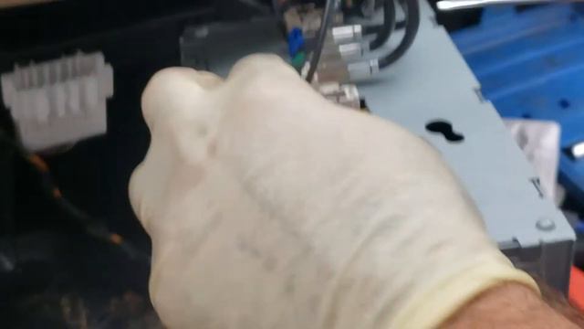 2016 2020 Mercedes X156 GLA250 GLA200 GLA45 HOW TO REMOVE CD PLAYER, RADIO HEAD UNIT, COMMAND CENTE