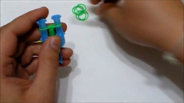 Необычный браслет "Цепь" из резинок Rainbow loom bands смотреть онлайн