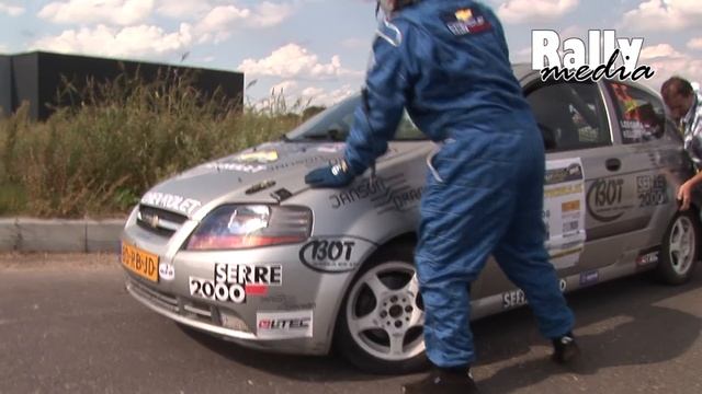 Chevrolet Kalos/Aveo Rally crash and damages wheel on curb смотреть онлайн