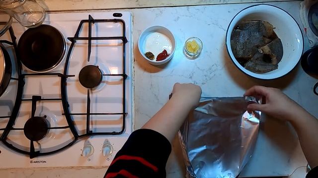 Нежнейшая камбала запеченная в духовке. Очень сочная и вкусная смотреть онлайн