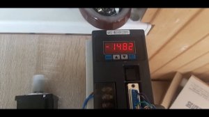 Подключением серву AASD к панели CW20T (XC609T) в аналоговом режиме +- 10v