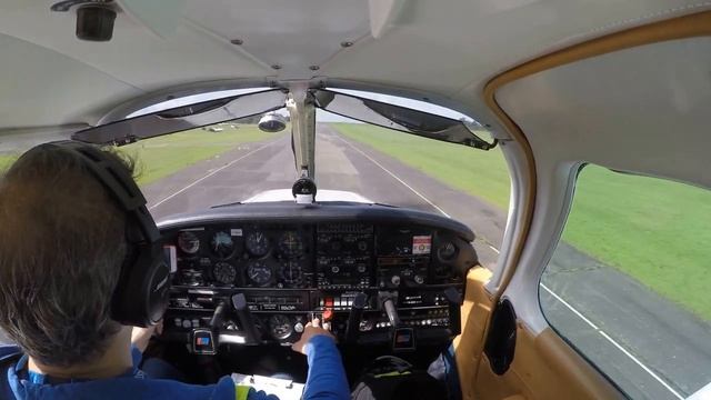 Elstree Final Approach And Landing youtube смотреть онлайн