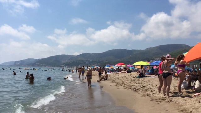 Barcelona Beach Walk #2: Platja del Baixador in Castelldefels | Beaches in Spain смотреть онлайн