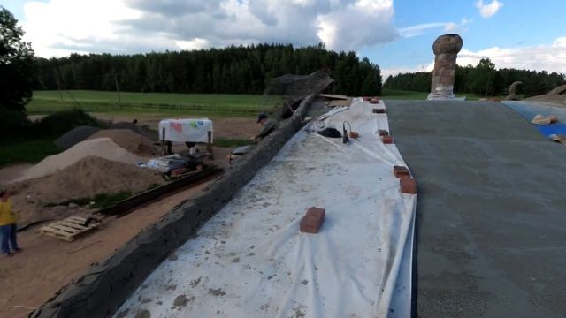 оформление вход в дом. крыша входа в виде листа из бетона. декоративная штукатурка. смотреть онлайн