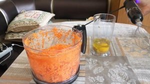 Шинкуем морковь на блендере для салата. Третья серия о блендере "polaris" PHB 1590AL CUBE.