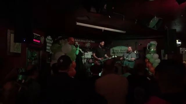 Penny by Flatfoot 56 featuring Vanessa LIVE on Saint Patrick’s Day @ Ballydoyle (03.17.17) смотреть онлайн