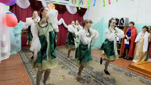 Дк.П.Дугда, выступление Группы "Вайт микс " Детский сад смотреть онлайн