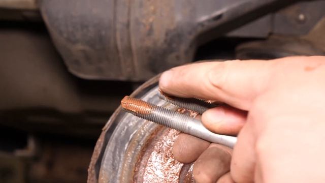 How to replace the rear shock absorbers FIAT 500 ➿ смотреть онлайн