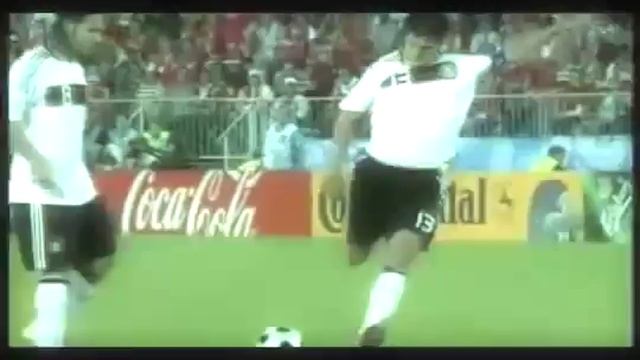 самые сильные удары со штрафного в футболе смотреть онлайн