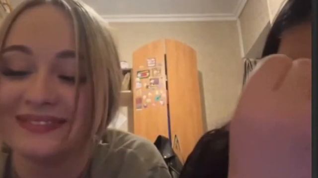 ЗА СКОЛЬКО ДЕНЕГ РАЗДЕНЕТСЯ ДЕВУШКА из ПОЛИЦИИ? смотреть онлайн