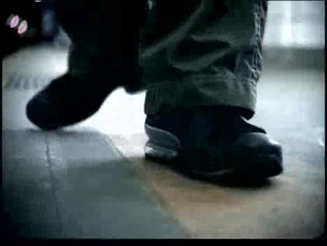 Реклама кроссовок КРУТО!!! смотреть онлайн