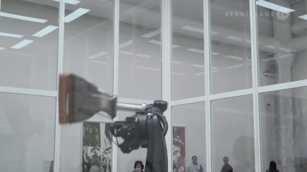 Sun Yuan and Peng Yu: Can’t Help Myself