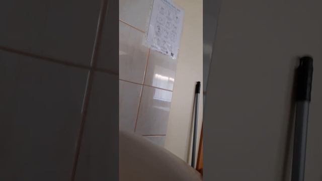МИЛАНА ПОДРУЖИЛАСЬ С ДИАНОЙ, И ПОКАЗЫВАЕТ КАК НАДУВАТЬ ШАРИК НО ШАРИК... смотреть онлайн
