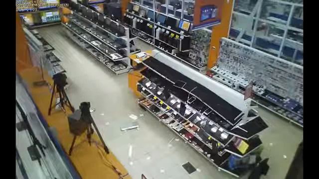 Недовольный клиент DNS смотреть онлайн