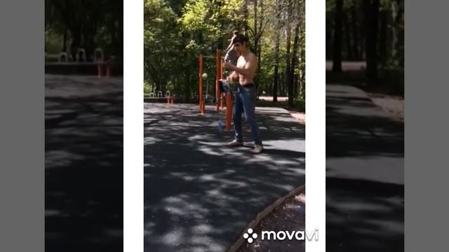 Упражнение с теннисным мячом.В стиле Кунг-фу, или мяч на резинке для бокса. смотреть онлайн