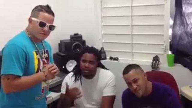 Eduard Fender ElGranJaypee Keniel El Astronauta Pautando A BossRecordsMusic medium смотреть онлайн