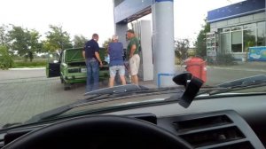 Заправлять бензин в пластиковую тару запрещено))) Кто сказал)))