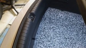 Шумоизоляция дверей и багажника Hyundai Solaris 2.  Замена штатных колонок.