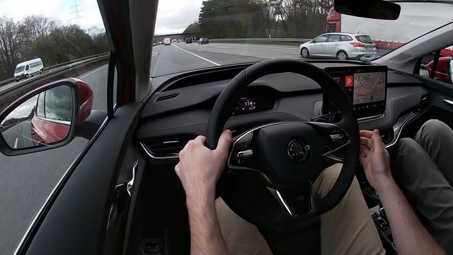 Skoda Enyaq iV: Travel Assist & Assistenzsysteme im Test: Cockpit, Displays & teilautonomes Fahren смотреть онлайн
