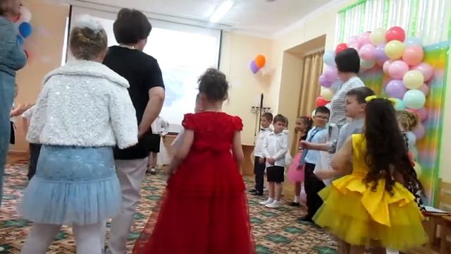 танец - ищи смотреть онлайн