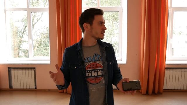 Двойной петличный микрофон Comica CVM-D02 смотреть онлайн