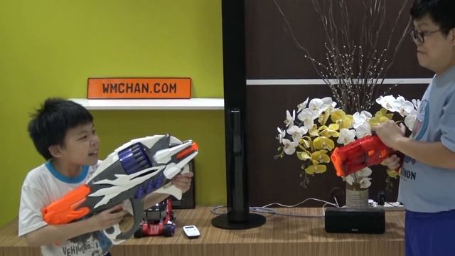 Incisor & Ravager - The NERF Alien Menace Blasters Review смотреть онлайн