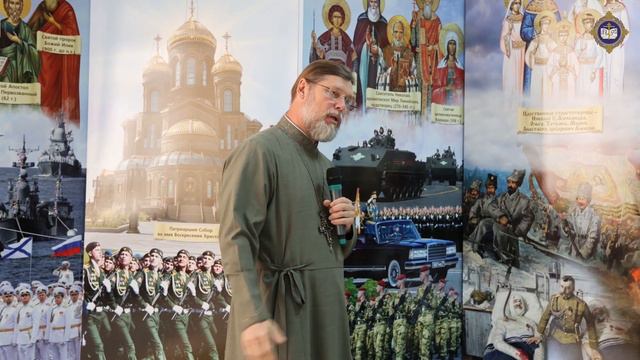 Продолжила работу выставка Небесные покровители земного воинства смотреть онлайн