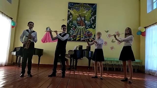 Л. Моцарт Менуэт (обр. А. Шувалова) смотреть онлайн