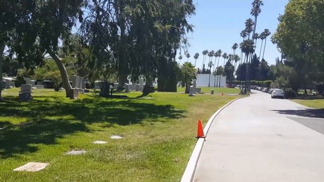 Grave of Douglas Fairbanks смотреть онлайн