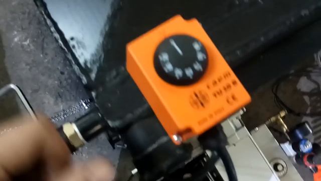 Горелка на отработке в твердотопливный котел. Пример установки! смотреть онлайн