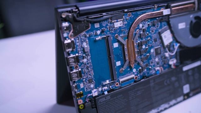 Laptop 7 JUTAAN Pake Intel Gen 13 + SSD Gen 4 | Review ASUS Vivobook 14 A1404V (2024) смотреть онлайн