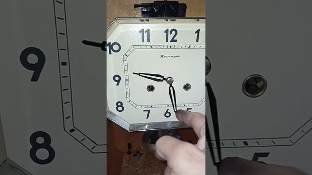 Часы  настенные с боем ЯнтарьОЧЗ