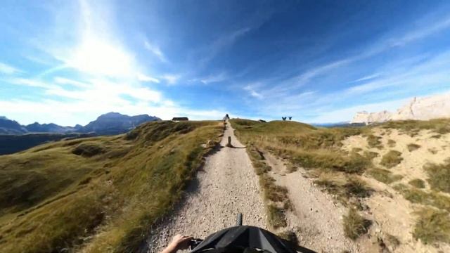 Scenic 30 minute Indoor Cycling Workout Alta Badia Dolomites Gopro MAX Video смотреть онлайн