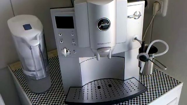 Defekte Jura E65 смотреть онлайн