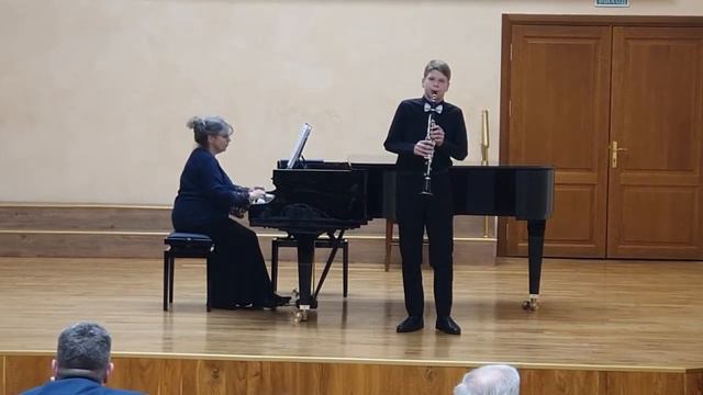Сутурихин Кирилл. 13 лет. ДМШ N 33. Преподаватель Жмурко В.П. смотреть онлайн