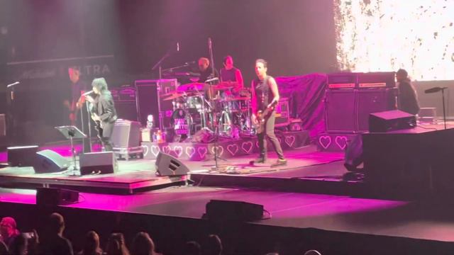 Joan Jett live, Do You Wanna Touch Me (Oh Yeah), MSG, Madison Square Garden, NYC, NY, June 9, 2023 смотреть онлайн