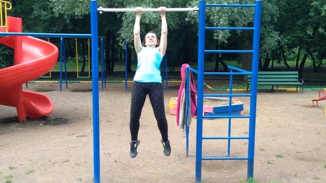 УПРАЖНЕНИЯ НА ТУРНИКЕ — как научиться подтягиваться на перекладине? смотреть онлайн