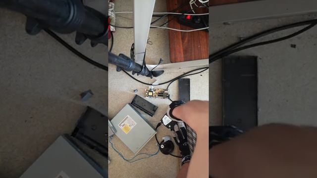 Жесткий диск на 1гб .1999год