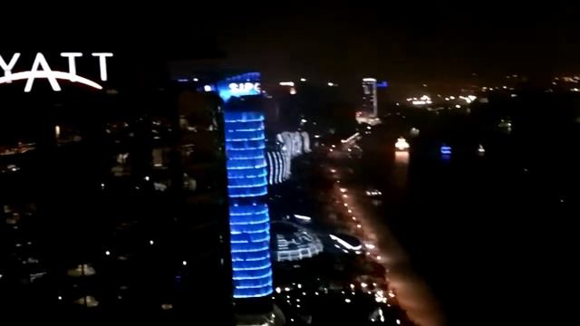 Shanghai at Night - From the Vue Bar at the Hyatt смотреть онлайн